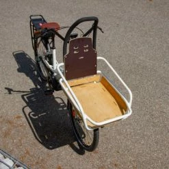 VÉLO CARGO COMPACT ÉLECTRIQUE - FAMILÉÖ 7 VITESSES BLANC -VÉLOS VTT Soldes velo cargo compact electrique famileo 7 vitesses blanc 4 600x600 1