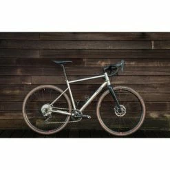 VELO GRAVEL TRIBAN GRVL 900 HOMME CADRE TITANE SHIMANO GRX -VÉLOS VTT Soldes velo gravel triban grvl 900 homme cadre titane shimano grx 10 600x600 1