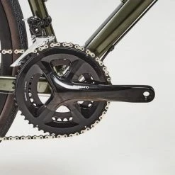 VELO GRAVEL TRIBAN RC520 GRAVEL KAKI SHIMANO 105 23 VELO GRAVEL TRIBAN RC520 GRAVEL KAKI SHIMANO 105 -VÉLOS VTT Soldes velo gravel triban rc520 gravel kaki shimano 105 7 600x600 1