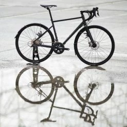 VELO ROUTE CYCLOTOURISTE TRIBAN RC500 NOIR (FREIN DISQUE) -VÉLOS VTT Soldes velo route cyclotouriste triban rc500 noir frein disque 10 600x600 1