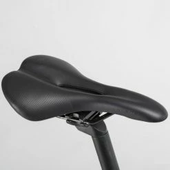 VÉLO ROUTE FEMME TRIBAN EASY BLANC -VÉLOS VTT Soldes velo route femme triban easy blanc 11 600x600 1