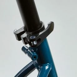 VELO TOUT CHEMIN RIVERSIDE 120 ENJAMBEMENT BAS BLEU PÉTROLE -VÉLOS VTT Soldes velo tout chemin riverside 120 enjambement bas bleu petrole 11 600x600 1