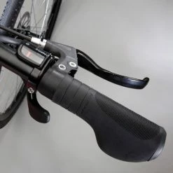 VÉLO TOUT CHEMIN RIVERSIDE 500 GRIS ROUGE 17 VÉLO TOUT CHEMIN RIVERSIDE 500 GRIS ROUGE -VÉLOS VTT Soldes velo tout chemin riverside 500 gris rouge 2 600x600 1