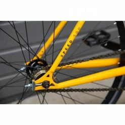 VELO VILLE SINGLE SPEED 500 JAUNE -VÉLOS VTT Soldes velo ville single speed 500 jaune 4 600x600 1