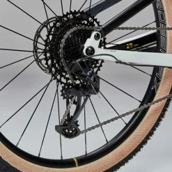 VÉLO VTT TOUT SUSPENDU ROCKRIDER XC 900 S 29'' CARBONE -VÉLOS VTT Soldes velo vtt tout suspendu rockrider xc 900 s 29 carbone 5 600x600 1